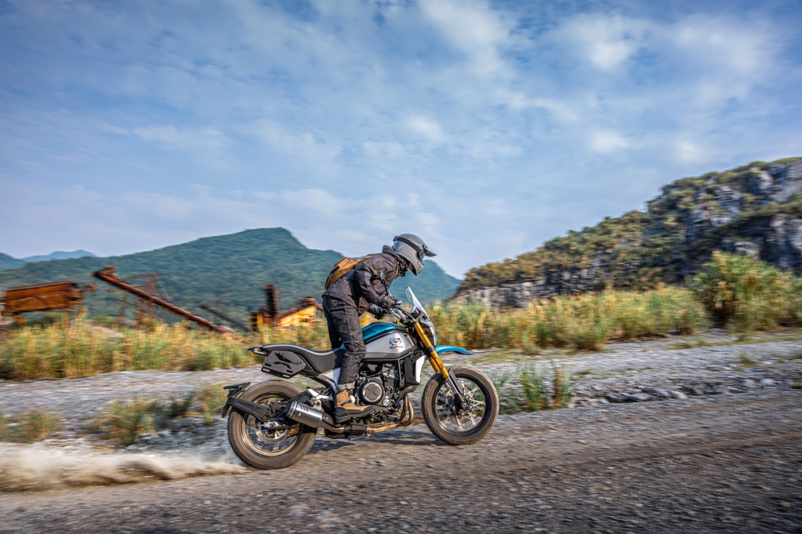 CFMOTO 700CL-X Adventure (ABS)